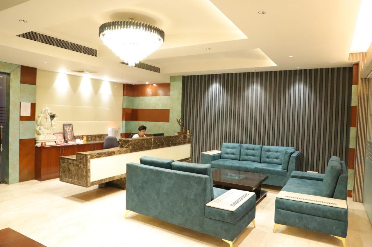 Billionaire Inn Faridabad Bagian luar foto